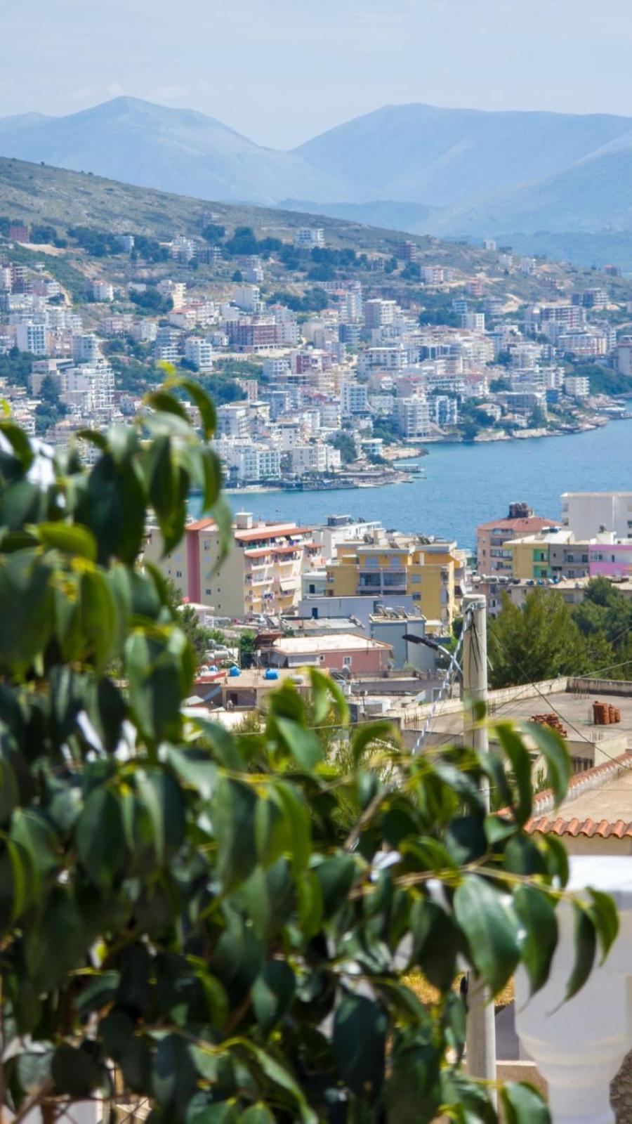 Vila Basho Sarande Luaran gambar