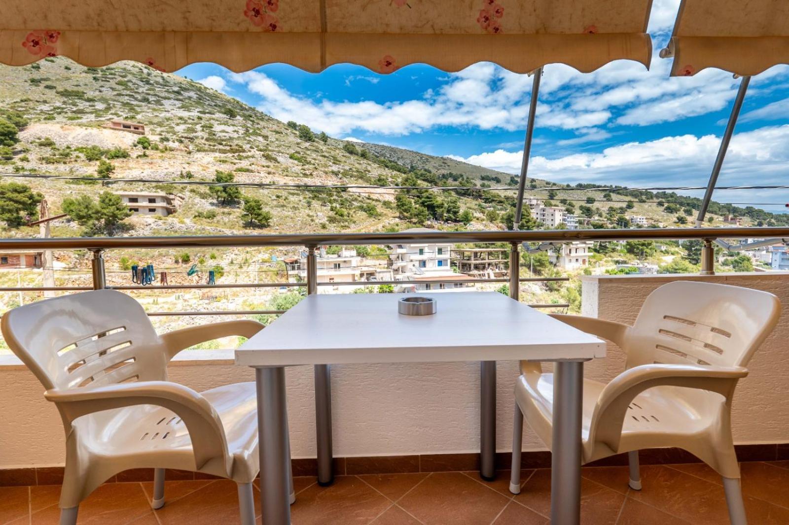 Vila Basho Sarande Luaran gambar