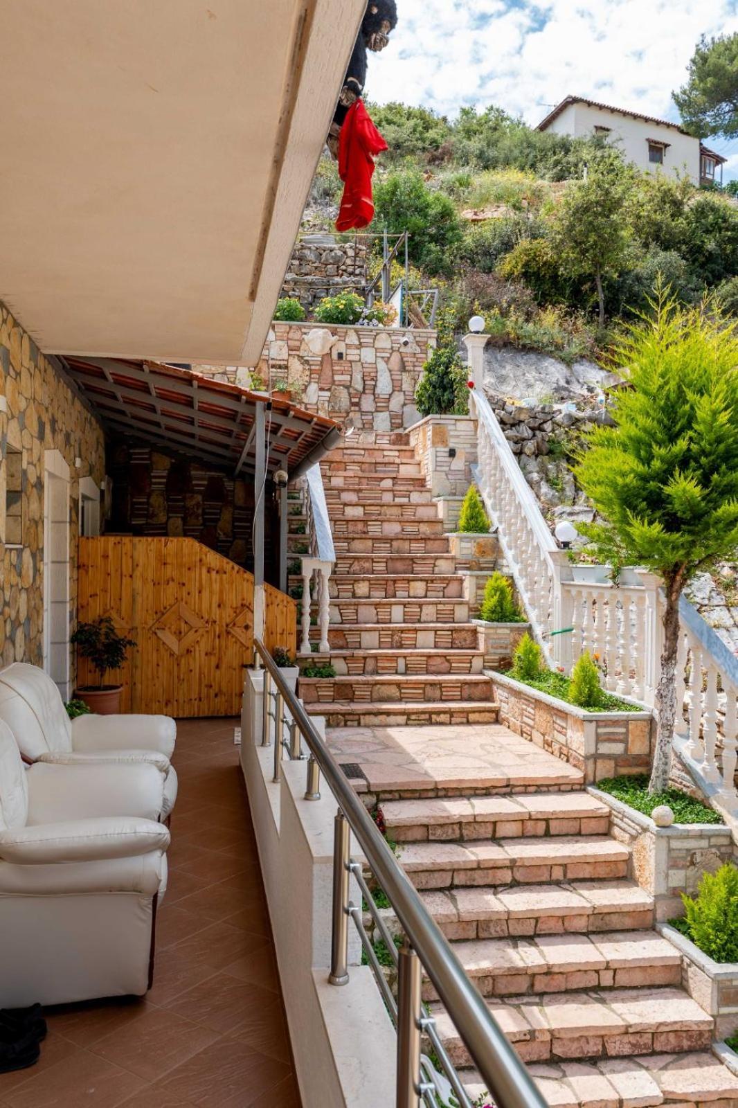 Vila Basho Sarande Luaran gambar